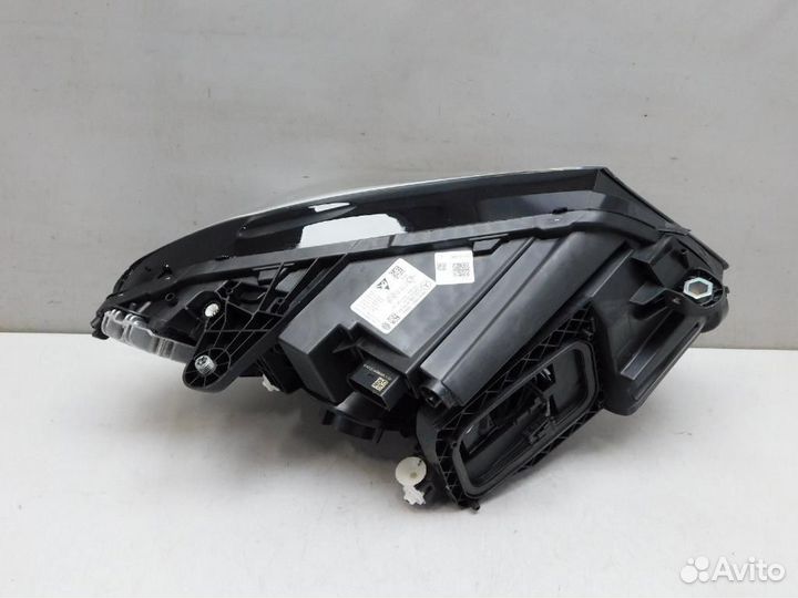 Фара левая Mercedes-Benz C-Class