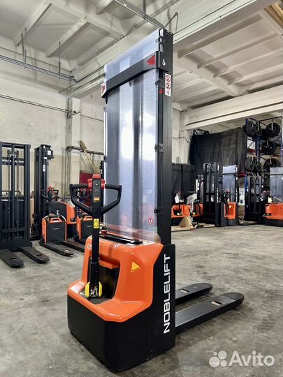 Штабелер самоходный 1,2 тонны 3,6м noblelift PSE12