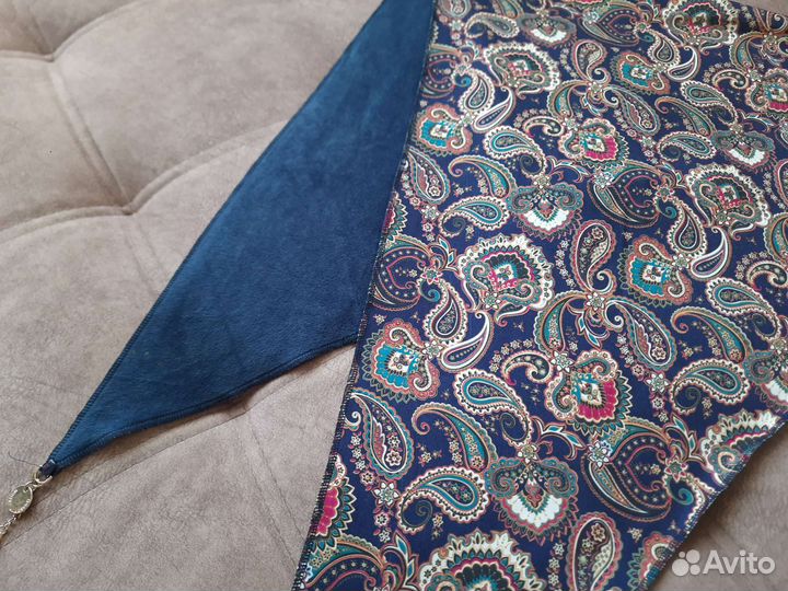 Палантин новый треугольный