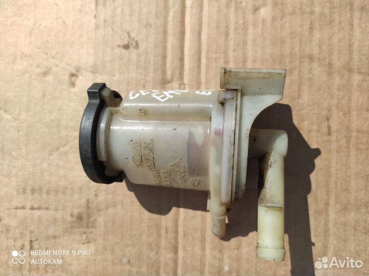 Бачок гур Geely Emgrand ec7