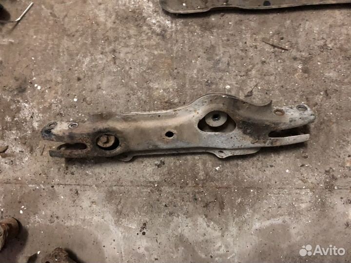 Балка переднего редуктора Форд Рейнджер Мазда BT50
