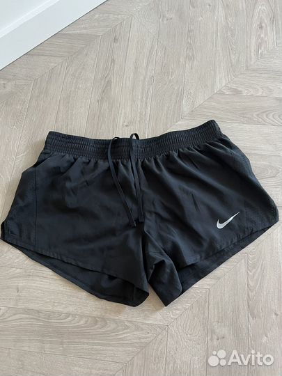Шорты спортивные женские nike размер M