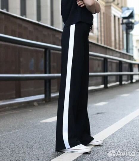 Брюки палаццо с лампасами