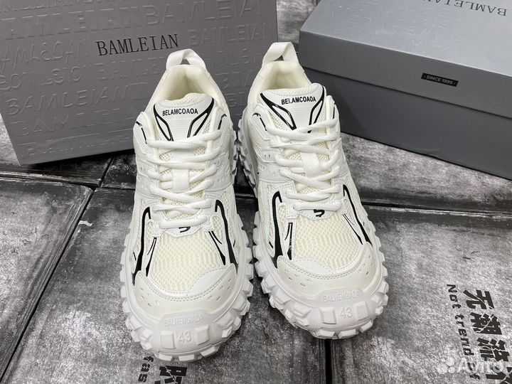 Balenciaga Defender Type White 43 size