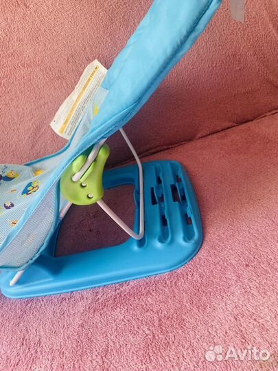 Шезлонг для купания младенца