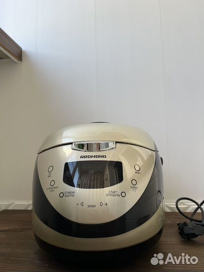Мультиварка Redmond RMC-m150