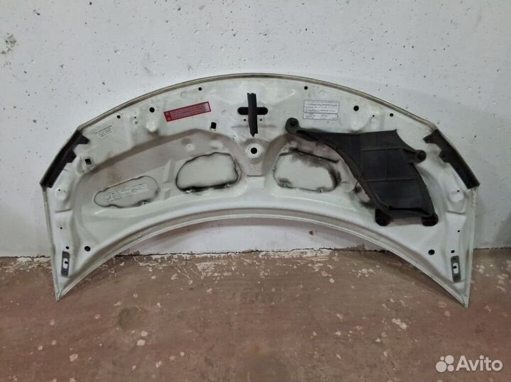 Капот Freed GP3