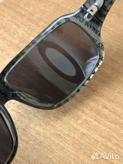 Солнцезащитные очки Emporio Armani