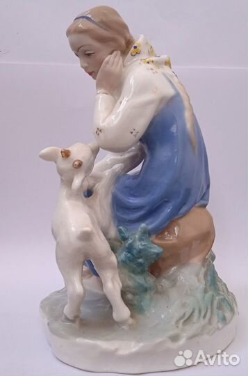 Статуэтка Лзфи Алёнушка с козленком СССР