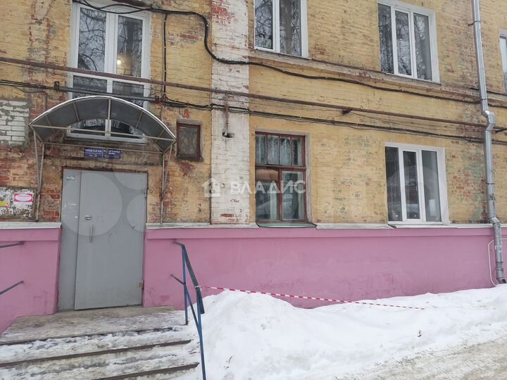 Комната 34 м² в 3-к., 1/3 эт.