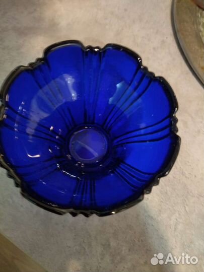 Ваза конфетница кобальтовое стекло редкая