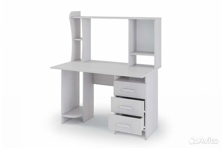 Стол компьютерный светлый