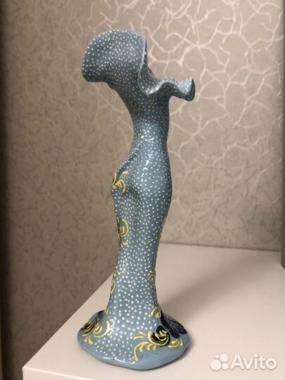 Ваза в виде фигуры девушки