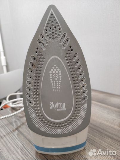 Утюг Redmond skyiron