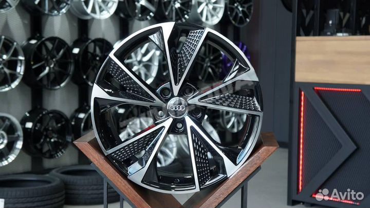 Литой диск в стиле Audi R18 5x112. Гарантия