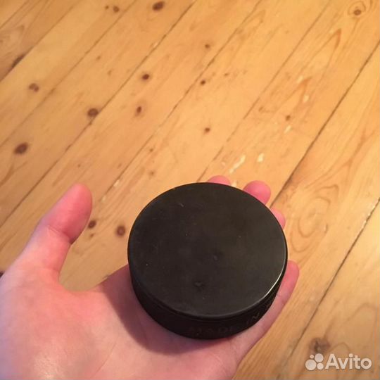 Шайбы хоккейные