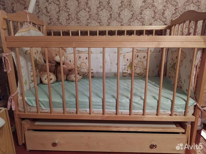 Детская кроватка качалка