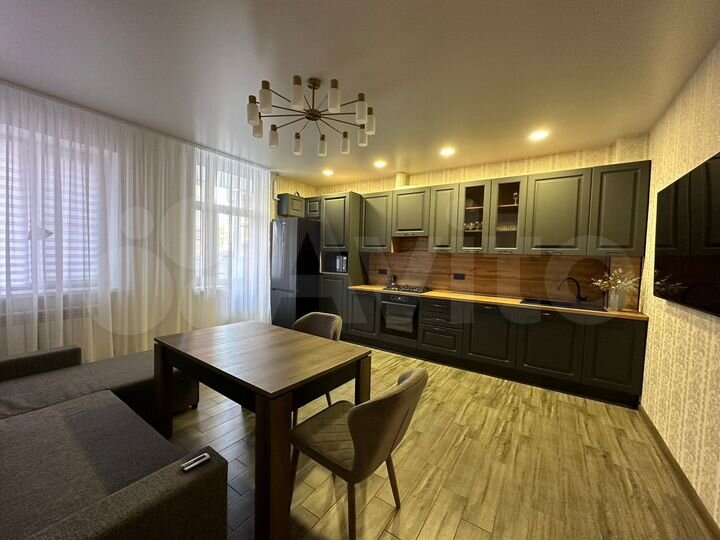 2-к. квартира, 65 м², 1/22 эт.