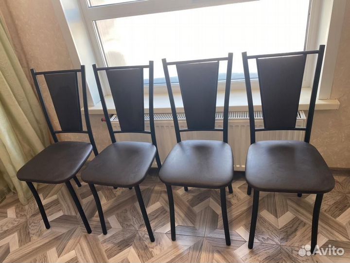 Стул. В наличии