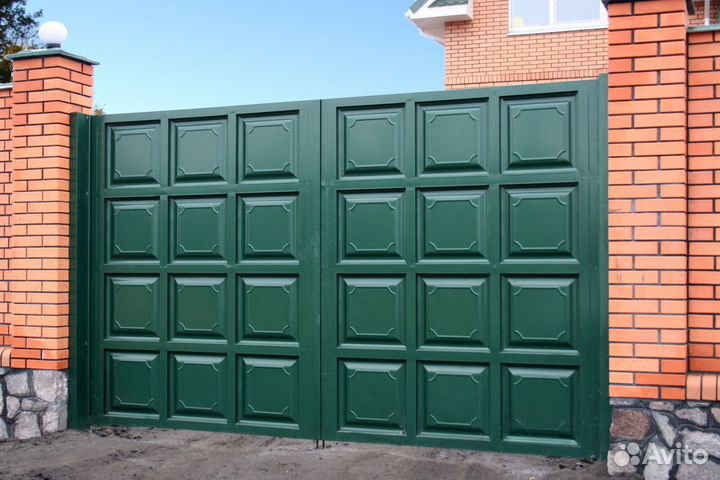 Въездные распашные ворота в наличии