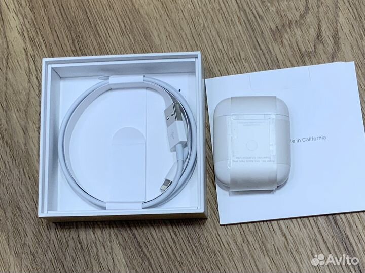 Беспроводные наушники apple airpods 1
