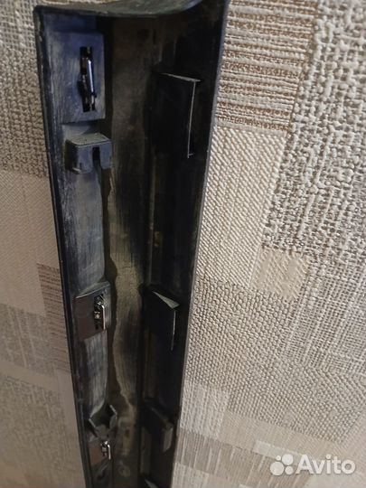 Молдинг правой передней двери