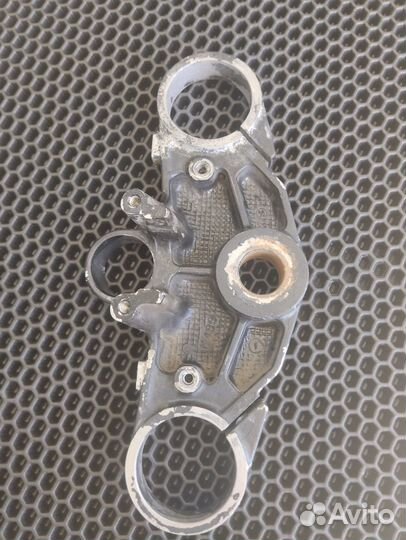 Kawasaki zx7r, zx7, ZX750P Верхняя траверса