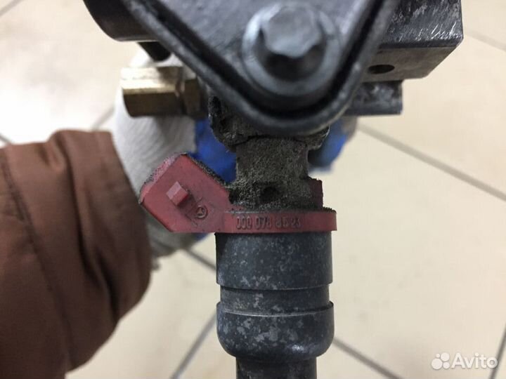 Топливная форсунка Mercedes C200 W202 W210