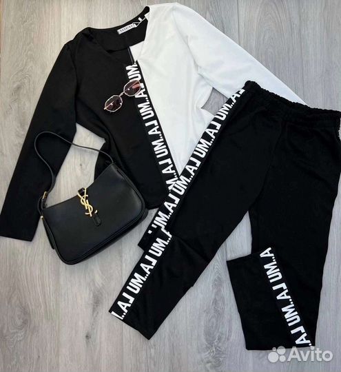 Костюм спортивный