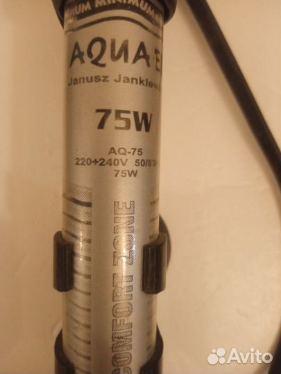 Погружной обогреватель воды в аквариуме