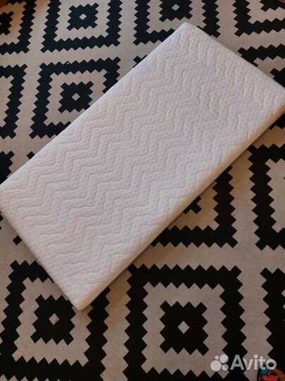 Матрас и кроватка для новорожденного