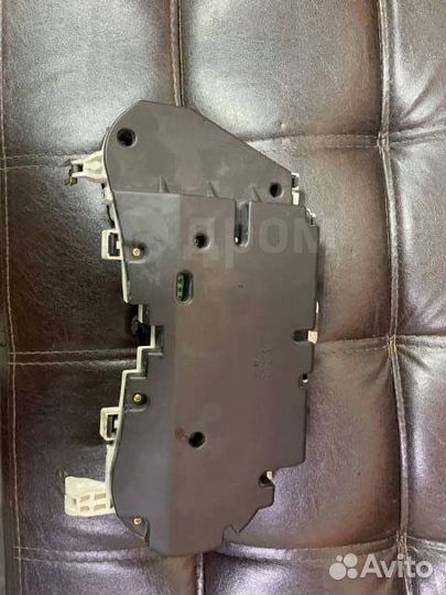 Панель приборов toyota / Pontiac