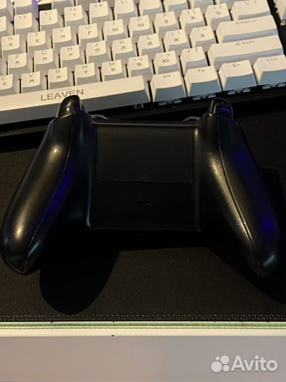 Коллекционный геймпад Xbox “Day One”