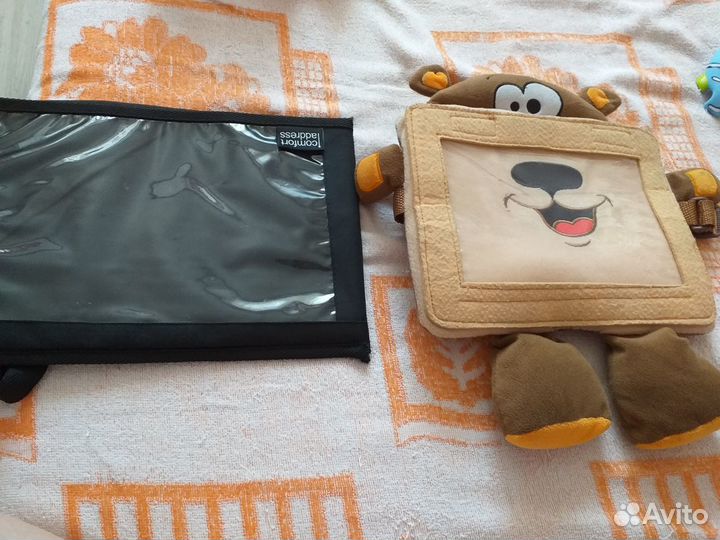 Аксессуары в машине для гаджетов