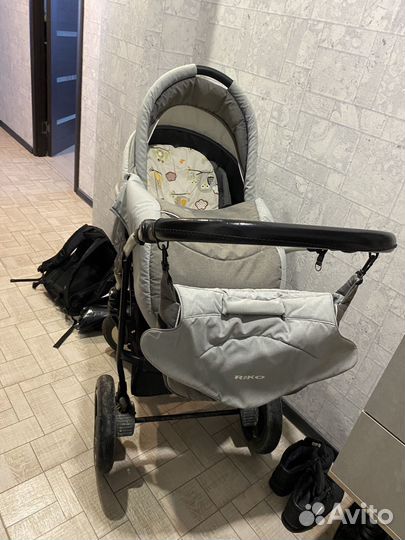 Прогулочная коляска