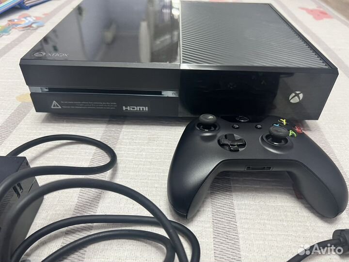 Игровая приставка Xbox One 1540 500GB