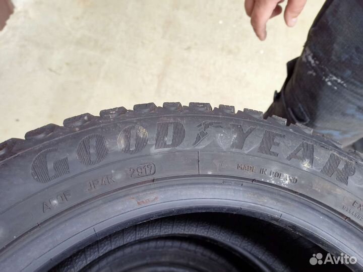 Goodyear Ultra Grip Ice Arctic 2 205/55 R16 94T