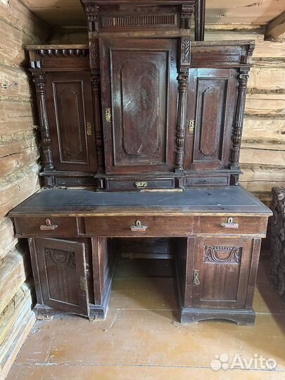 Письменный стол с надстройками старинный