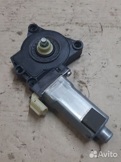 Мотор стеклоподъемника передний правый hyundai IX