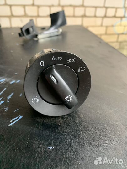 Переключатель света Volkswagen Jetta 6