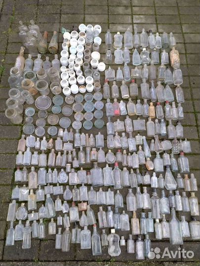 Старинные пузырьки,банки,баночки