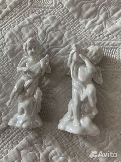 Ангел фарфоровый статуэтка