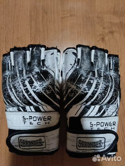 Перчатки для смешанных единоборств