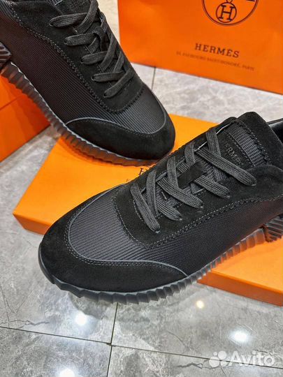 Мужские кроссовки Hermes: новая коллекция на каждый день