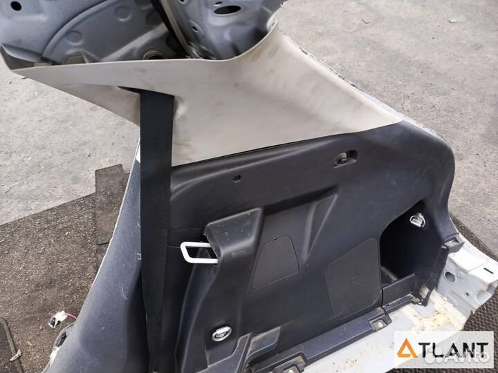 Крыло заднее правое toyota yaris cross