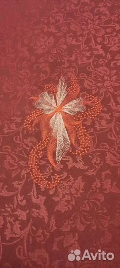 Круглая скатерть с вышивкой