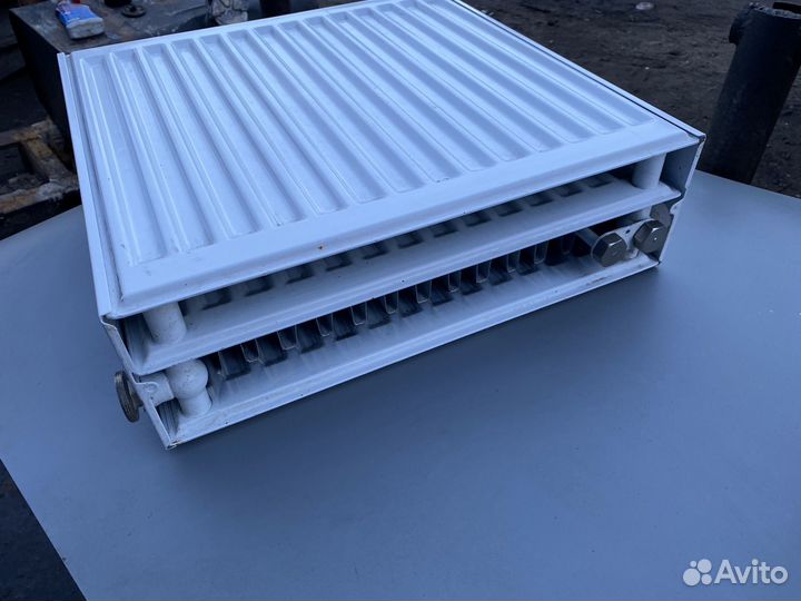 Радиатор отопления buderus 2шт