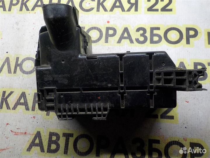 Корпус блока предохранителей Nissan Murano (Z50)