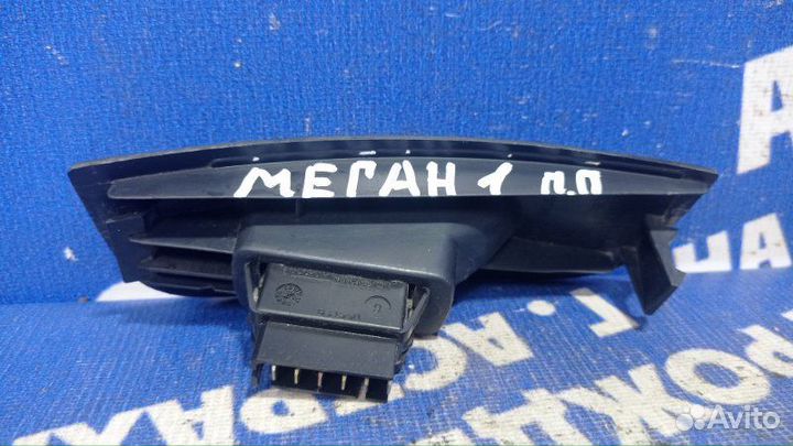 Кнопка стеклоподъемника Renault Megane 1 седан K7M