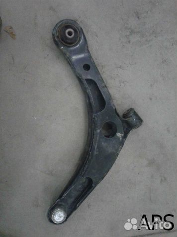 Рычаг нижний правый Мицубиси Аутлендер 3 гф